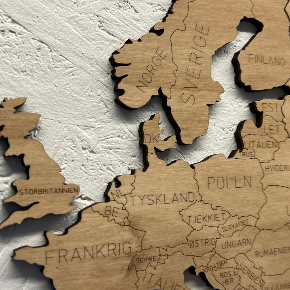 Verdenskort i træ